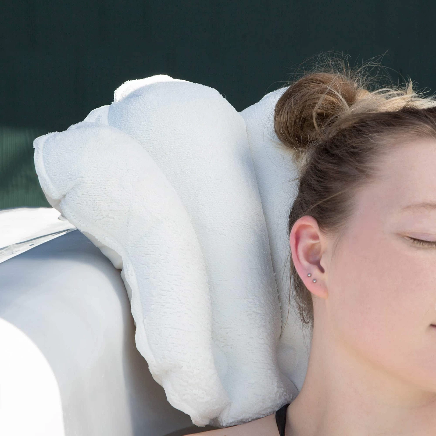 European Soaps Microfibre Bath Pillow 3 European Soaps Microfibre Bath Pillow - Image 3